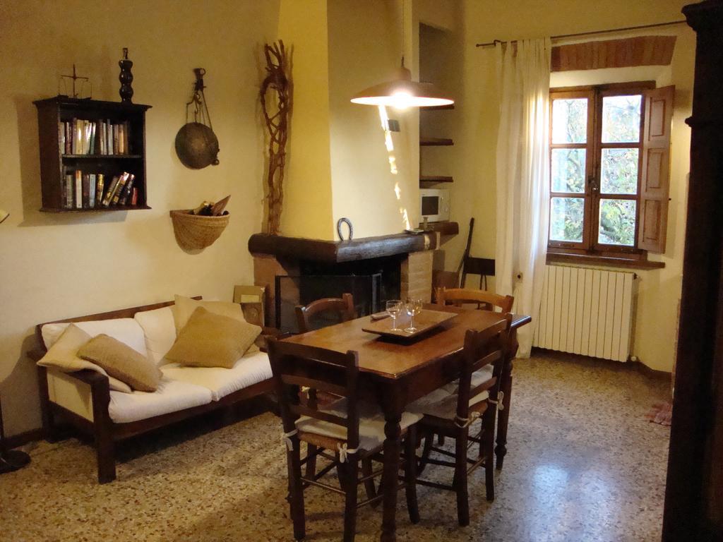 Agriturismo Poggio Salvi Sovicille Szoba fotó